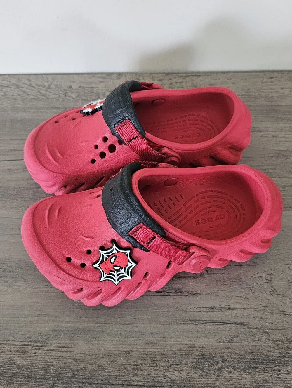 CROCS size 10